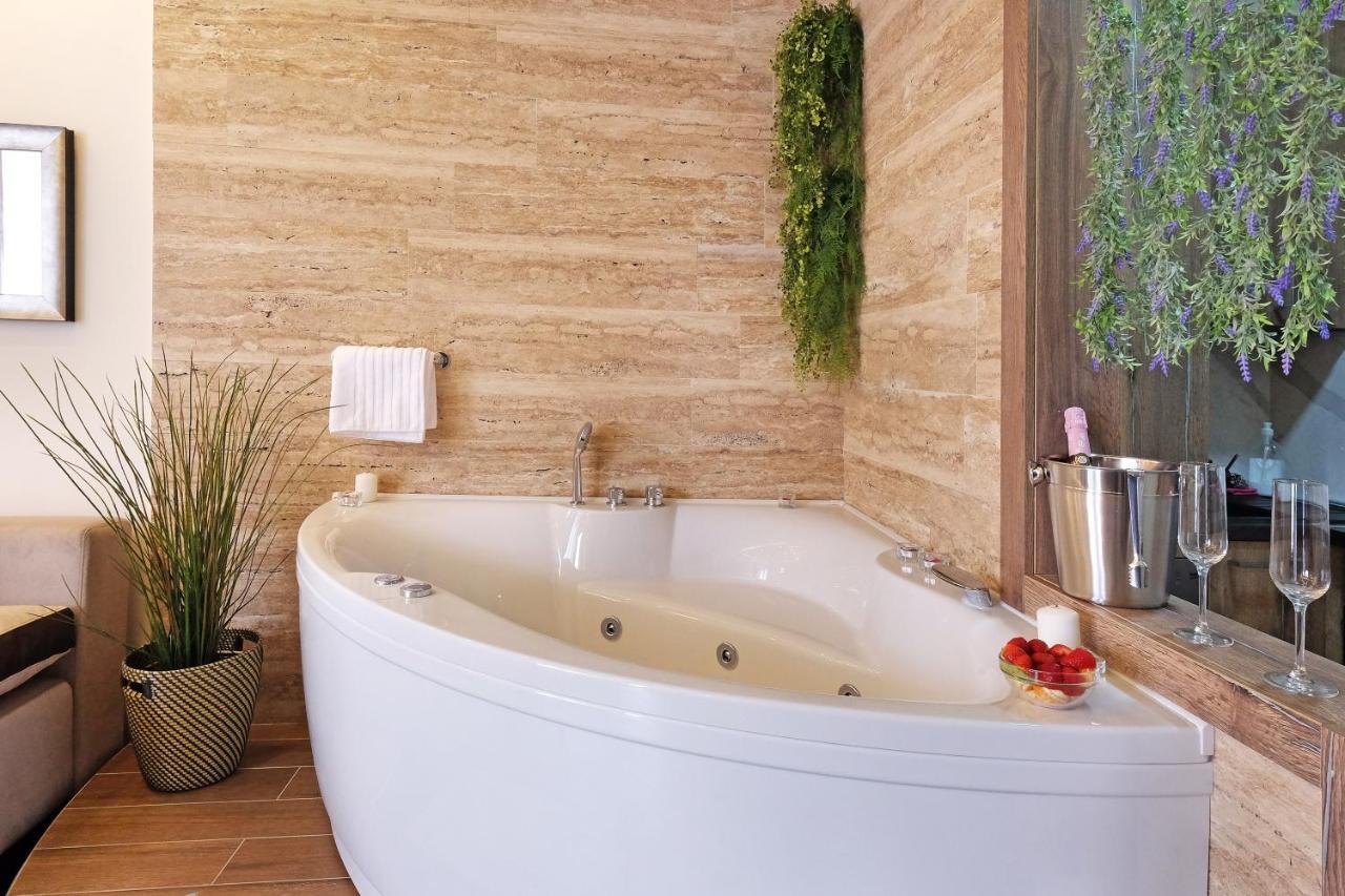 Central Spa Galaxy Apartment Belgrade Extérieur photo